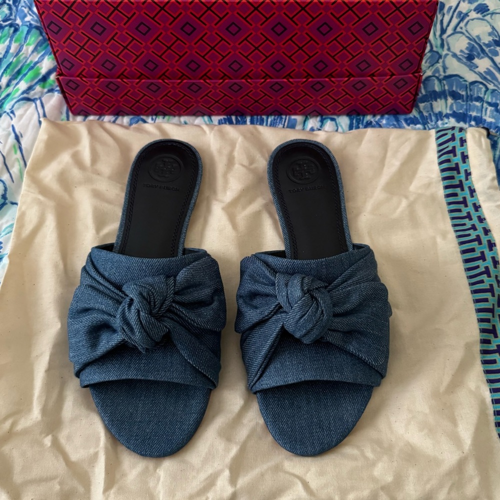 Tory Burch Annabelle bow slide in denim. Like new, worn once. Size 7 1/2, box